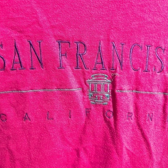 Vintage Single Stitch Embroidered San Francisco Tee Shirt Medium Fuchsia Pink - Picture 2 of 5